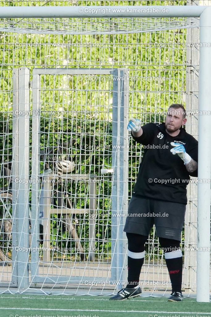 Fußball Kreispokal 25/26 Ü 32 : Spiel um Platz 3 : SV 08/29 Friedrichsfeld - SV Ringenberg AH  2 : 1 | Fußball Kreispokal 25/26 Ü 32 : Spiel um Platz 3 : SV 08/29 Friedrichsfeld - SV Ringenberg AH  2 : 1Spielort : Voerde Friedrichsfeld - Realisiert mit Pictrs.com