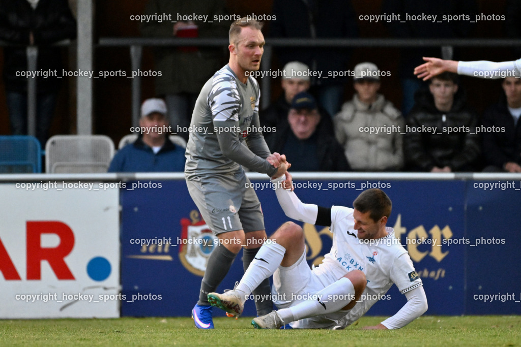 SAK vs. ASKÖ Köttmannsdorf | #11 Aner Mandzic ASKÖ Köttmannsdorf, #22 Leo Ejup SAK, SAK vs. ASKÖ Köttmannsdorf, SAK vs. ASKÖ Köttmannsdorf am 02.04.2026 in Klagenfurt (Sportpark Welzenegg), Austria, (Photo by Bernd Stefan)