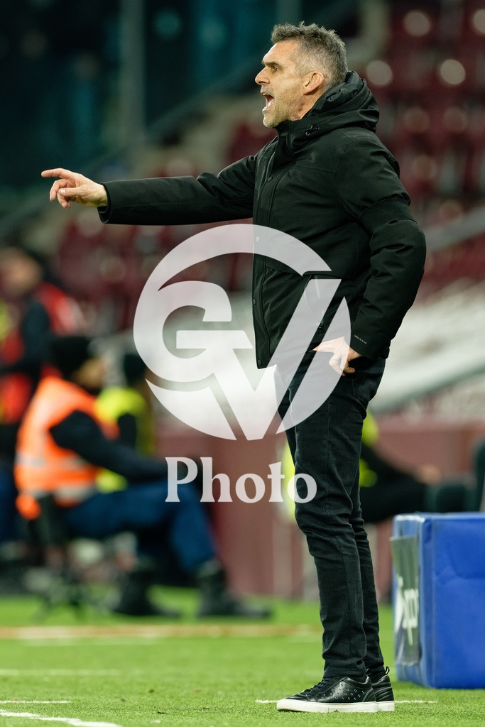 Brack Super League - Servette FC v FC Lausanne-Sport | Jocelyn Gourvennec (Coach Servette FC) looks dejected  during the Brack Super League match between Servette FC and FC Lausanne-Sport at Stade de Geneve in Geneva, Switzerland