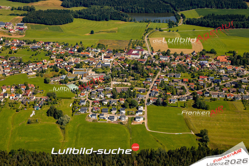 Das Luftbild zeigt :  Rosenberg - Die Luftaufnahme wurde 2024 vom UL-Flugzeug aus erstellt ( keine Drohne ) - Hochauflösende Luftaufnahme - Für grossformatige Ausdrucke geeignet. Die Geschenkidee !Mit Lizenz und Bildrechte bestellbar