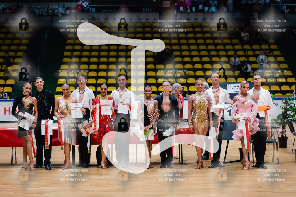 Hessen Tanzt WDSF Open Youth Latin Siegerehrung-2025-05-17-2866 | Webshop for digital downloads and prints of dance sport, event & show photographer Julian Link - Realisiert mit Pictrs.com