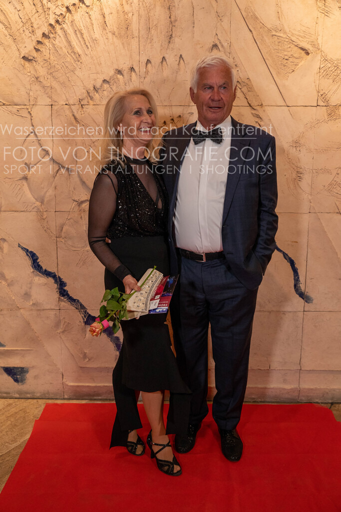 CCC_Frühlingsball_Teppich_byTINOGRRAFIE-92 | (c) TINOGRAFIE.COM
