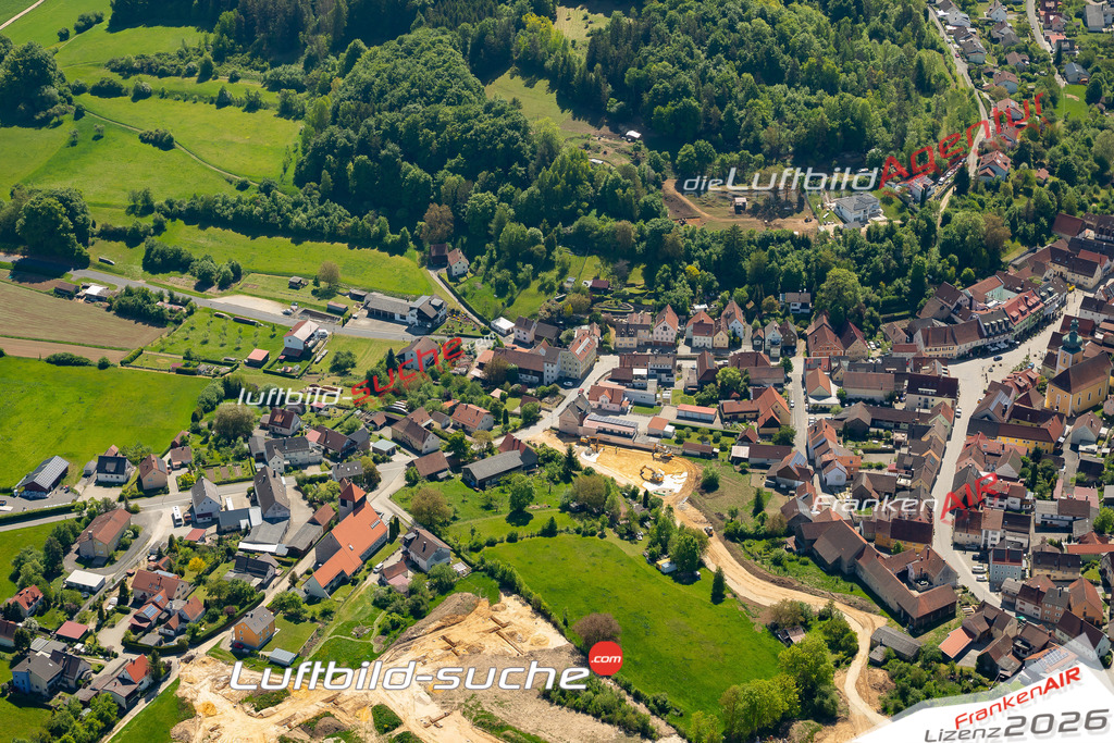 Luftaufnahme der Stadt Königstein - Die Luftaufnahme wurde 2025 vom UL-Flugzeug heraus erstellt ( keine Drohne ) - Hochauflösende Luftaufnahme - für professionelle Ausdrucke geeignet. Die Geschenkidee !Mit Lizenz und Bildrechte bestellbar