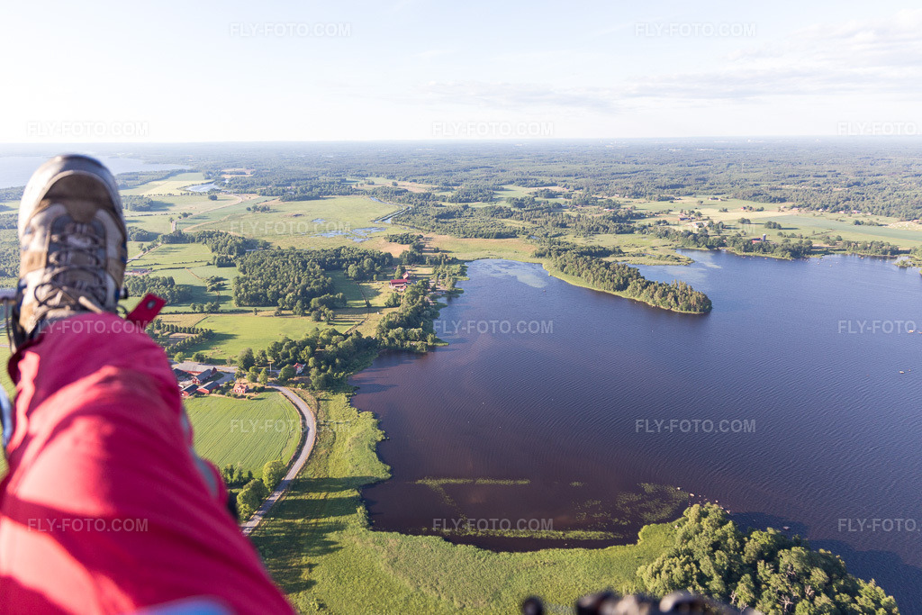 Aerial view: View of the town in Skatelöv in the state Kronoberg, Sweden. – Photo: IMG_108043.jpg taken on 06/26/2018 by Werner Riehm/FLY-FOTO.com – Resolution of the original: 5472 x 3648 px