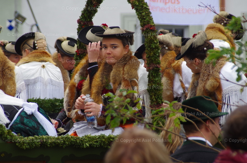 IMGP9438 | fotografiert von Axel PollmannLeonhardi Wallfahrt Benediktbeuern und Murnau, Fronleichnam, Fasching, Landschaft im Loisachtal und Benediktbeuern  - Realisiert mit Pictrs.com
