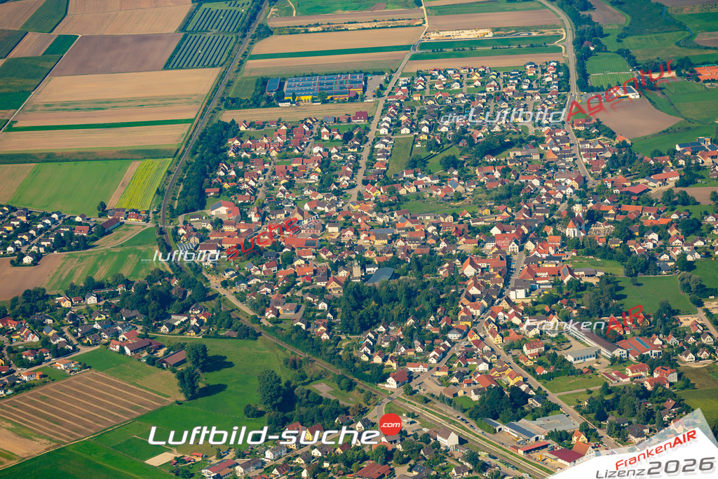Das Luftbild zeigt :  Burgheim - Die Luftaufnahme wurde 2024 vom UL-Flugzeug aus erstellt ( keine Drohne ) - Hochauflösende Luftaufnahme - Für grossformatige Ausdrucke geeignet. Die Geschenkidee !Mit Lizenz und Bildrechte bestellbar