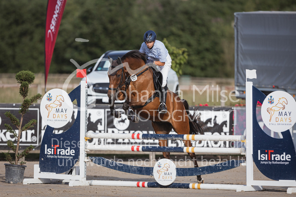 240629_LüPfSpTa_Stil-A-501 | Deine schönsten Turniermomente als professionelle Fotos! Entdecke hochwertige Pferdesport-Fotografie im Online-Shop. Jetzt Fotos finden & bestellen!