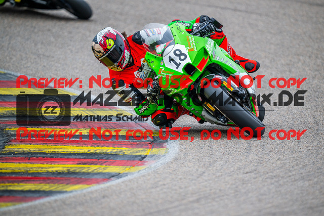 MaZZes_FotoMatrix_240503_6007705_6756 | STK1000