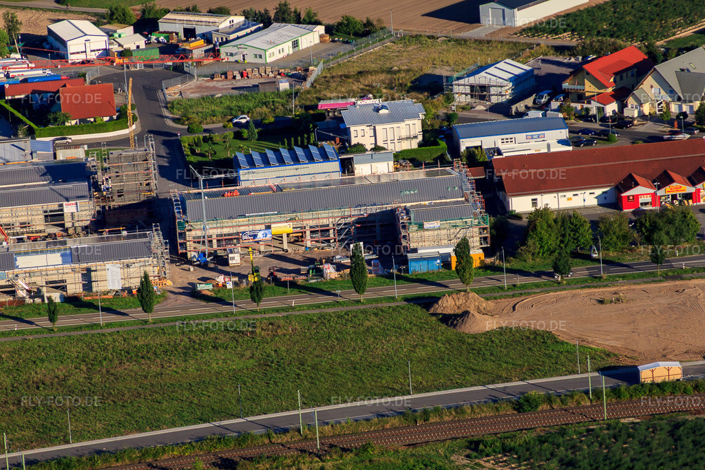 Luftbild: Neubau der Freiwillige Feuerwehr Rülzheim in Rülzheim im Bundesland Rheinland-Pfalz in Deutschland. – Foto: IMG_59602.jpg vom 04.09.2013 durch Werner Riehm/FLY-FOTO.de – Auflösung des Originals: 4752 x 3168 px – VG Ruelzheim
