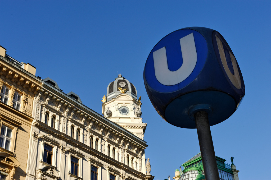 U-Bahnstation Am Graben | Wien, Austria - August 09, 2011: U-Bahnstation Am Graben. - Realisiert mit Pictrs.com