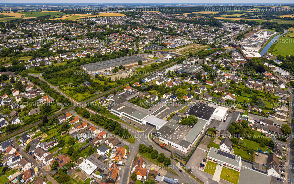Wickede240711373 | Luftbild, Wohngebiet Ortsansicht Wickede mit Wickeder WestfalenstahlWerk, Mannesmann Precision Tubes GmbH Werk Wickede und Baufläche für neues Wohnviertel Quartier Am Park, Wickede, Soester Börde, Nordrhein-Westfalen, Deutschland