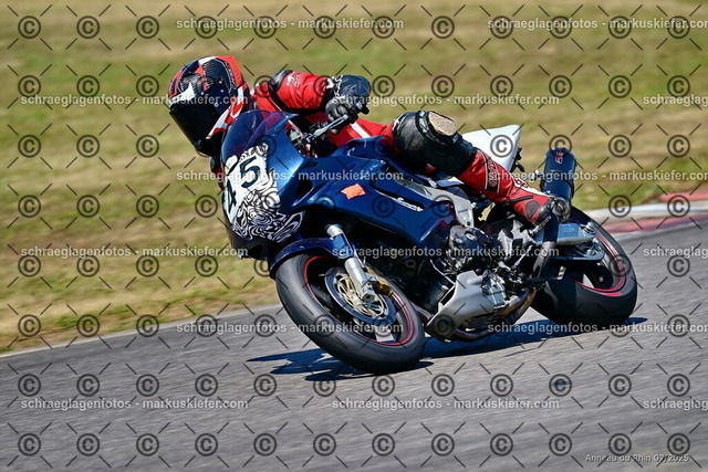 25bc03-1799 | markuskiefer.com - Realisiert mit Pictrs.com