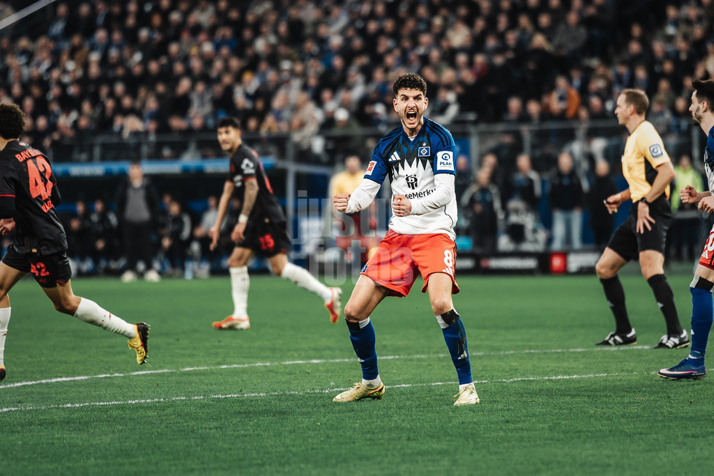 Fußball | Männer | Saison 2025/2026 | 1. Fußball-Bundesliga | 17. Spieltag | Hamburger SV vs. Bayer 04 Leverkusen | 04.03.2026 | Daniel Elfadli (#8, HSV) jubelt nach einer erfolgreichen Abwehr