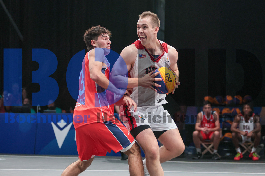 SES_TTG3X320250717-44 | bond - Realisiert mit Pictrs.com