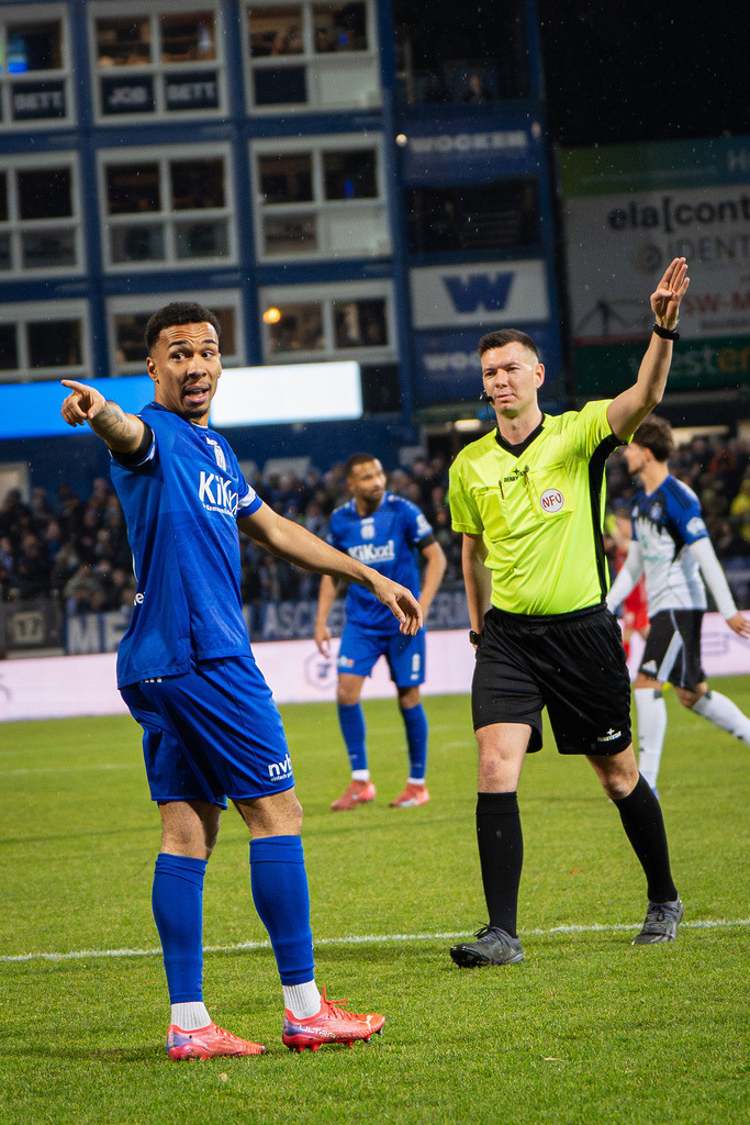 Fußball I Herren I Saison 2025-2026 I Regionalliga Nord I 24. Spieltag I SV Meppen - Hamburger SV II I 1643 | Oliver Schmitt (7, SV Meppen) - Realisiert mit Pictrs.com
