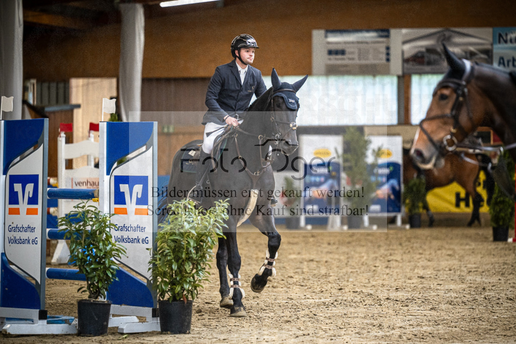 DOS_2577 | Entdecke hochwertige Reitturnierfotos von Foto Oger. Professionell, emotional und authentisch – jetzt Lieblingsmomente im Shop bestellen.Deutschlandweite Turnierfotografie. - Realisiert mit Pictrs.com