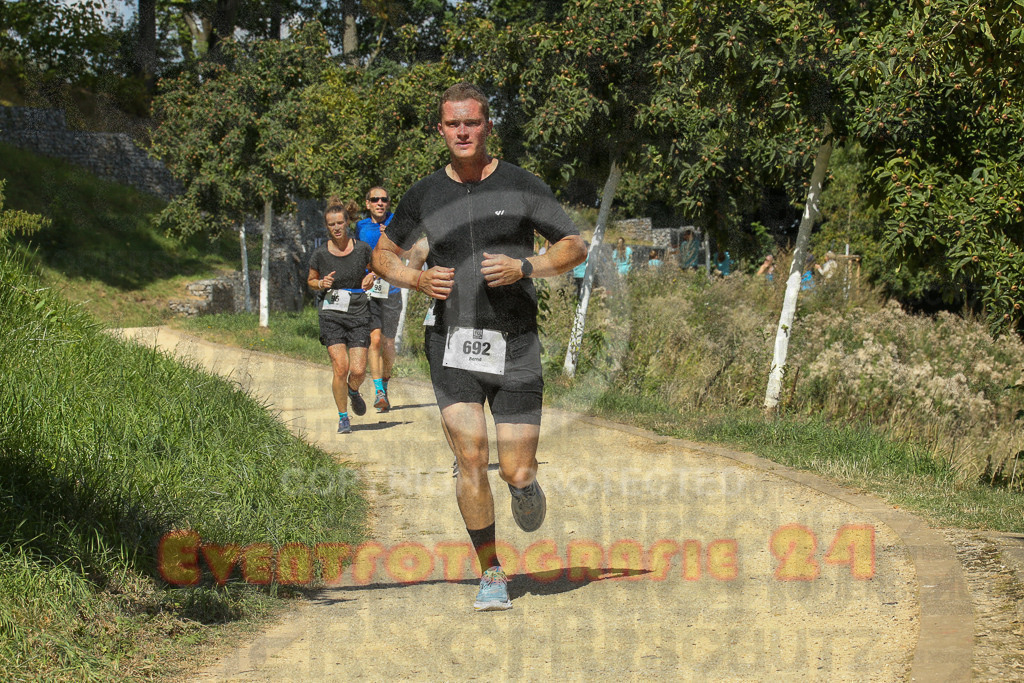 250824_1232_EX1_9645 | Sportfotografie im Rhein-Sieg Kreis, Köln, Bonn, NRW, Rheinland Pfalz, Hessen, etc. Unser Tätigkeitsfeld umfasst den Laufsport vom Volkslauf über den Marathon, Duathlon, Triathon bis zum Ultralauf wie Kölnpfad Ultra oder Schindertrail.