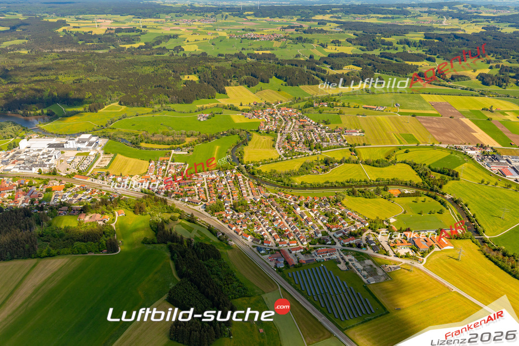 Das Luftbild zeigt :  Biessenhofen - Die Luftaufnahme wurde 2024 vom UL-Flugzeug aus erstellt ( keine Drohne ) - Hochauflösende Luftaufnahme - Für grossformatige Ausdrucke geeignet. Die Geschenkidee !Mit Lizenz und Bildrechte bestellbar