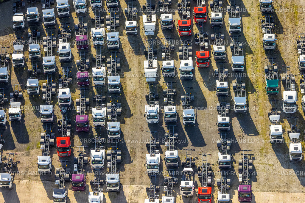 Selm241011379 | Luftbild, LKW Standplatz, Wüllhorst Fahrzeugbau, Formen und Farben, Bork, Selm, Münsterland, Nordrhein-Westfalen, Deutschland