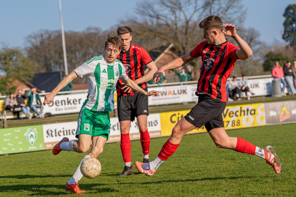 Fußball I Herren I Saison 2025-2026 I Bezirksliga Weser-Ems 4 I 24. Spieltag I TuS Lutten - TuS Frisia Goldenstedt I 13872 | jns.sportfotos - Realisiert mit Pictrs.com