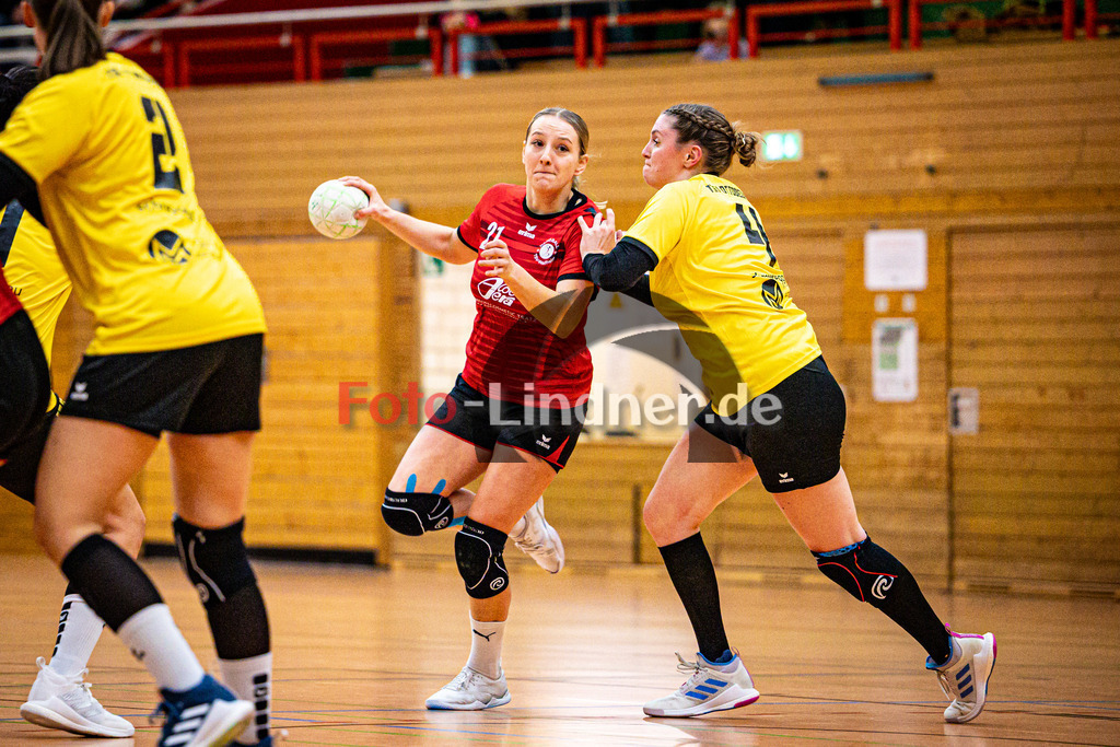 TSV Weiheim gegen TSV Ottobeuren | Bezirksoberliga Handball Frauen 2024/25, TSV Weiheim gegen TSV Ottobeuren, 20250118,Jana CASTAN (TSV Weilheim 21) in Aktion,2025-01-18 in Weilheim (Jahnhalle)Jana CASTAN (TSV Weilheim 21)Copyright: WolfgangxLindner foto-lindner.de