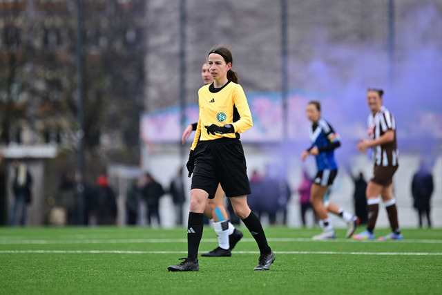 Fußball I Frauen I Saison 2025-2026 I Regionalliga Nord I 10. Spieltag I FC St. Pauli - Hamburger SV U20 I 11246 | Der Sportfotograf. - Realisiert mit Pictrs.com