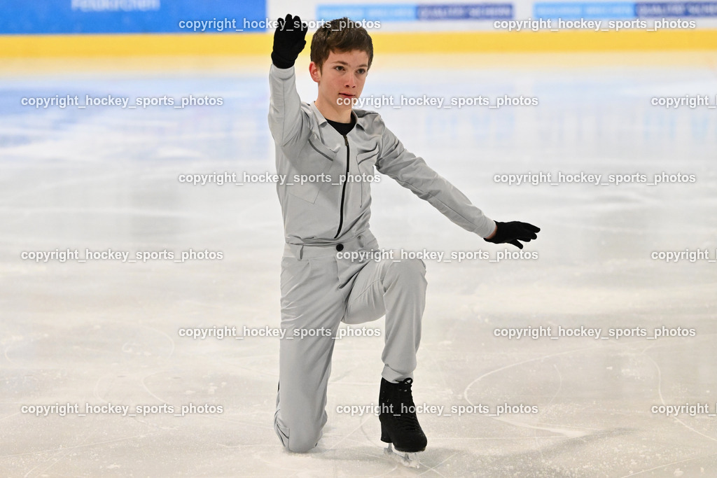 Ossiachersee Pirouette ESC Steindorf 31.3.2024 | Ossiachersee Pirouette ESC Steindorf 31.3.2024, Ossiachersee Pirouette ESC Steindorf am 31.03.2024 in Steindorf (Ossiachersee Halle), Austria, (Photo by Bernd Stefan)