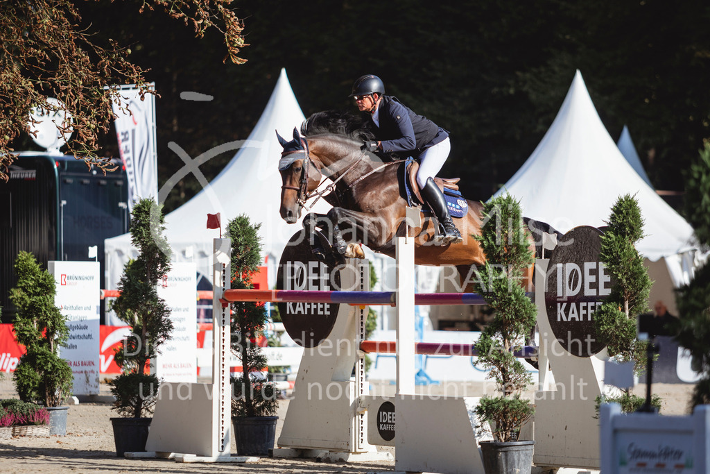 240915_OWLCh_MT-402 | Deine schönsten Turniermomente als professionelle Fotos! Entdecke hochwertige Pferdesport-Fotografie im Online-Shop. Jetzt Fotos finden & bestellen!
