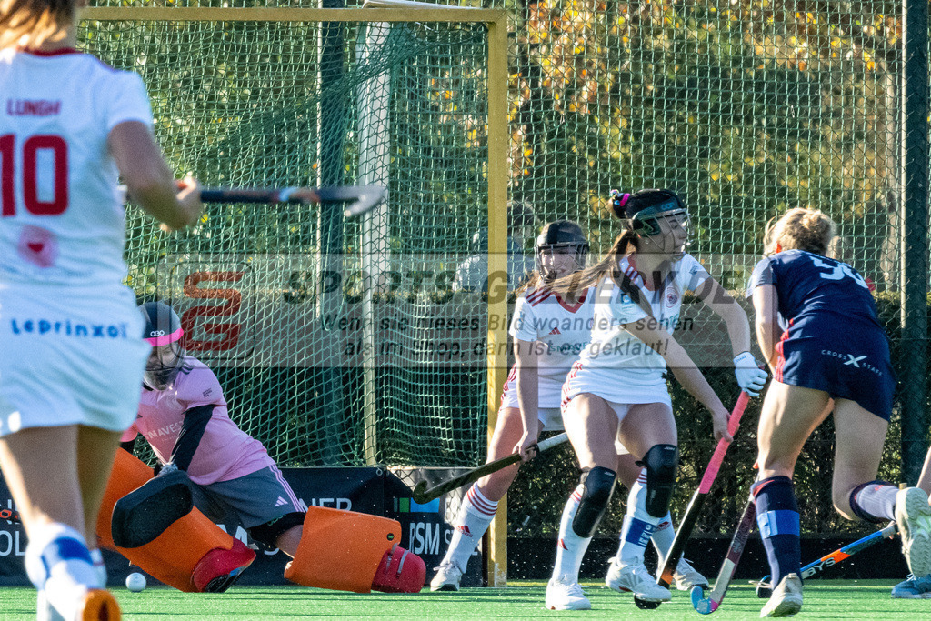 BHC Damen - DHC 3-4 3.11.24 SG-1166 | Hockey,Sport,Fieldhockey,1.Bundesliga,2.Bundesliga,Sportfotografie,Shop,Sportphotography,Feldhockey,Hockeyliga