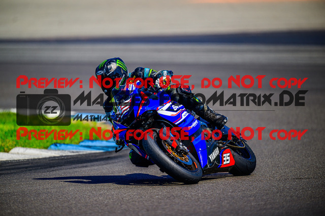 MaZZes_FotoMatrix_240520_6021986_7880 | WEISS