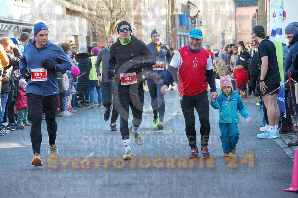 241201_1230_EX1_2444 | Sportfotografie im Rhein-Sieg Kreis, Köln, Bonn, NRW, Rheinland Pfalz, Hessen, etc. Unser Tätigkeitsfeld umfasst den Laufsport vom Volkslauf über den Marathon, Duathlon, Triathon bis zum Ultralauf wie Kölnpfad Ultra oder Schindertrail.