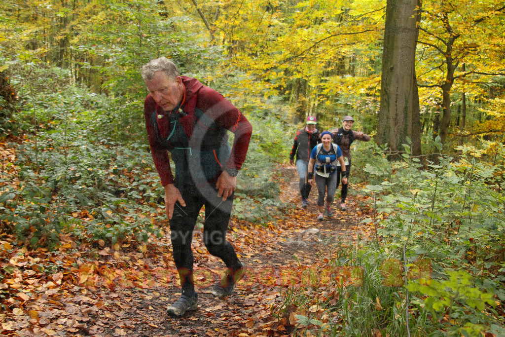 251026_1323_EV4_6862 | Sportfotografie im Rhein-Sieg Kreis, Köln, Bonn, NRW, Rheinland Pfalz, Hessen, etc. Unser Tätigkeitsfeld umfasst den Laufsport vom Volkslauf über den Marathon, Duathlon, Triathon bis zum Ultralauf wie Kölnpfad Ultra oder Schindertrail.