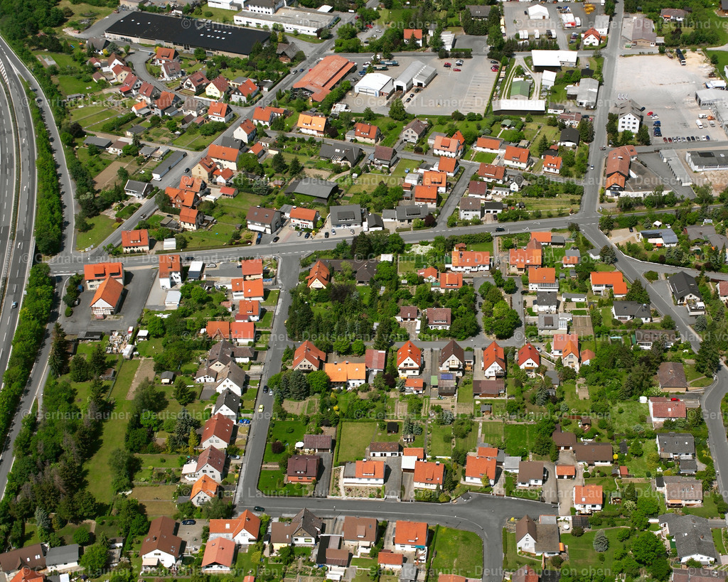 2638341 | JERSTEDT 06.08.2006 Wohngebiet der Mehrfamilienhaussiedlung  in Jerstedt im Bundesland Niedersachsen, Deutschland // Residential area of the multi-family house settlement  in Jerstedt in the state Lower Saxony, Germany Foto: Gerhard Launer