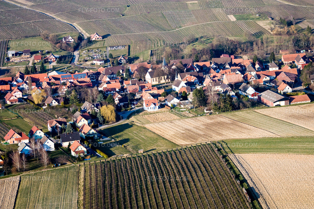 Aerial view: View of the town in Steinseltz in the state Bas-Rhin, France.Photo: IMG_17495.jpg taken on 03/21/2009 by Werner Riehm/FLY-FOTO.comResolution of the original: 4272 x 2848 px