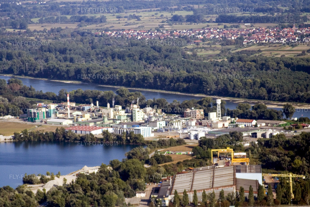 Aerial view: Rohm & Haas Chemistry on the Rhine in Lauterbourg in the state Bas-Rhin, France. – Photo: IMG_8075.jpg taken on 09/15/2007 by Werner Riehm/FLY-FOTO.com – Resolution of the original: 3394 x 2263 px