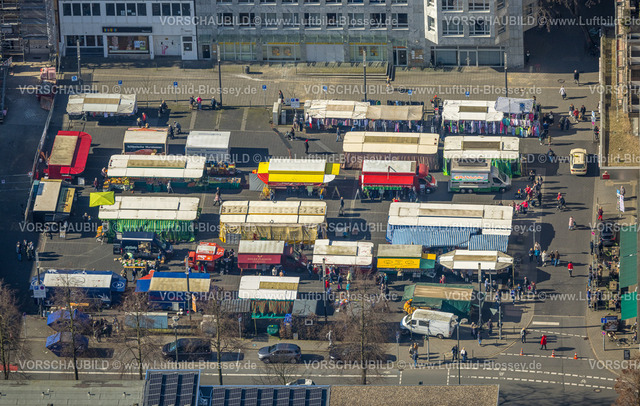 Gelsenkirchen240300244 | Luftbild, Wochenmarkt Springemarkt Gelsenkirchen-Buer mit Marktständen, Baustelle und Baukran, Buer, Gelsenkirchen, Ruhrgebiet, Nordrhein-Westfalen, Deutschland
