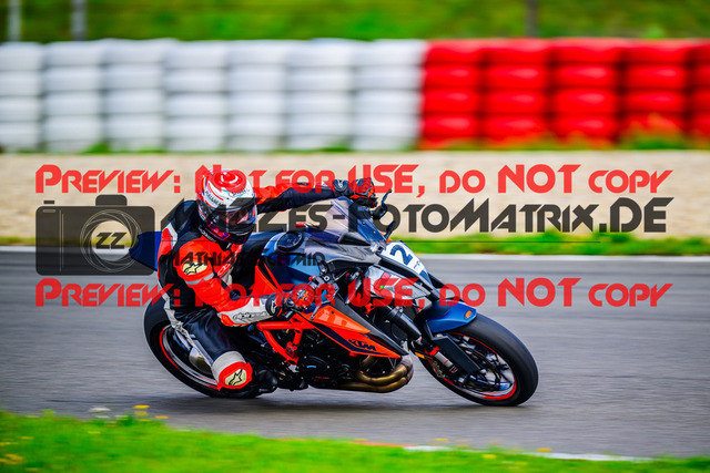 MaZZes_FotoMatrix_240910_6007705_8336 | ROT