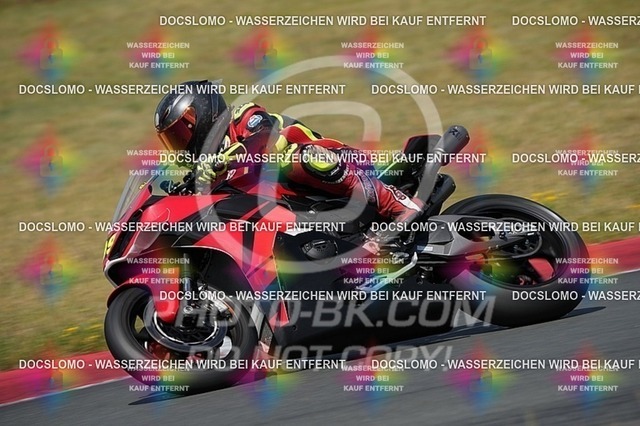 2025_06_19_PBK_16931 | Sportfotografie; SlowMotion; Video; Rennstrecke; Hafeneger; RSE; Speer; Trackday; Motorsportarena; Hockenheimring; Brno; Most; Barcelona; Valencia, Benny; Kaetzmer;