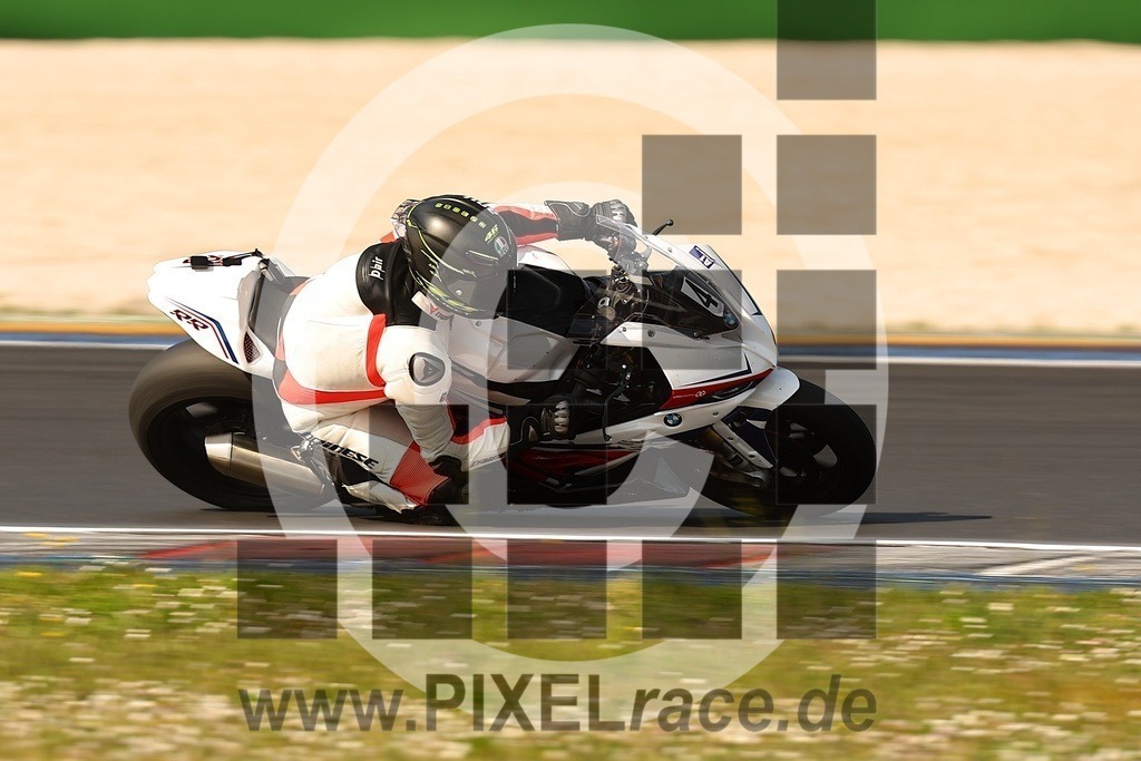 0004-20260403_03530 | Schöne Erinnerungen an spannende Momente - das festzuhalten ist unser Job. PIXELrace.de ist seit 2003 auf den Rennstrecken Europas unterwegs um die Action draußen beim Fahren und die wunderbare Stimmung imm Fahrerlager für euch einzufangen.