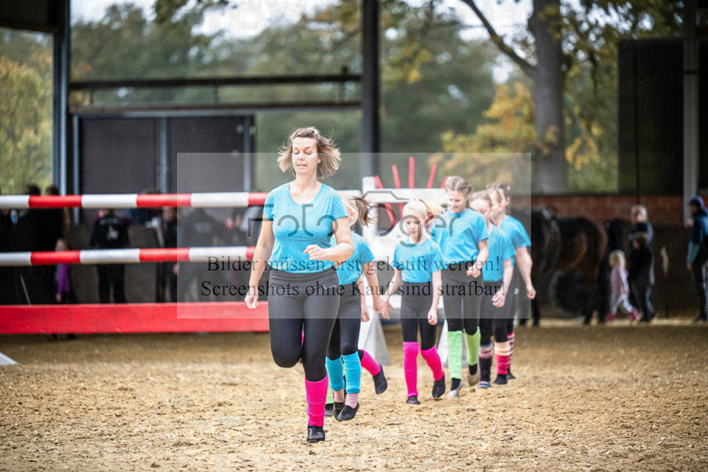 DOS_0017 | Entdecke hochwertige Reitturnierfotos von Foto Oger. Professionell, emotional und authentisch – jetzt Lieblingsmomente im Shop bestellen.Deutschlandweite Turnierfotografie. - Realisiert mit Pictrs.com