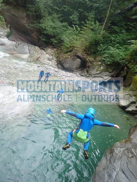P8180110 | Bestelle die Bilder deines Berg- oder Wasser-Abenteuers mit Mountain Sports bequem von zu Hause aus direkt über unseren Online Fotoshop von pictrs.com. - Realisiert mit Pictrs.com