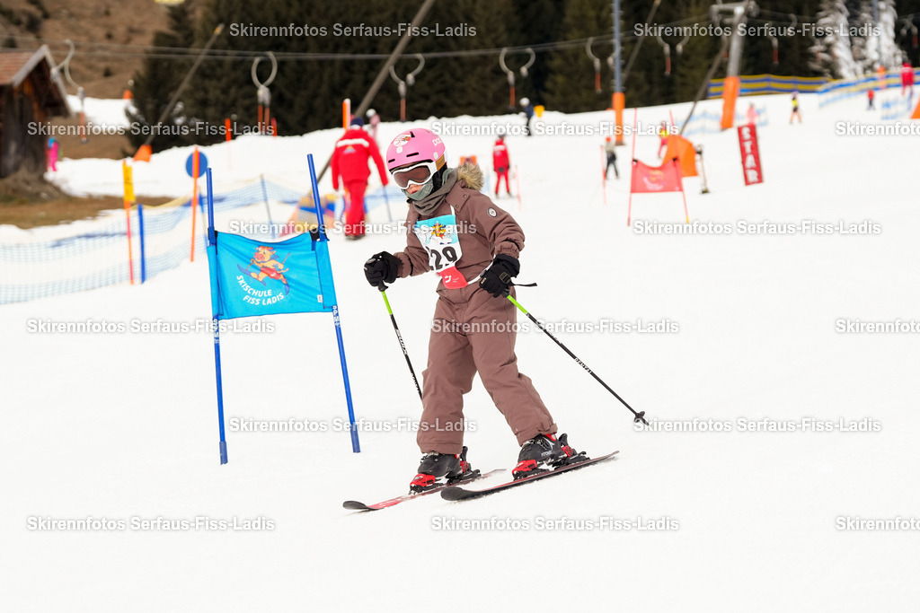 SRF_02.01.2026_0313 | Skirennfotos,Serfaus,Fiss,Ladis,Kinderskirennen,Winter,Tirol,Oberland,skirace,SFL,feelfree,weil wir's genießen,ski,Ski,skifahren,Sonnenplateau, - Realisiert mit Pictrs.com
