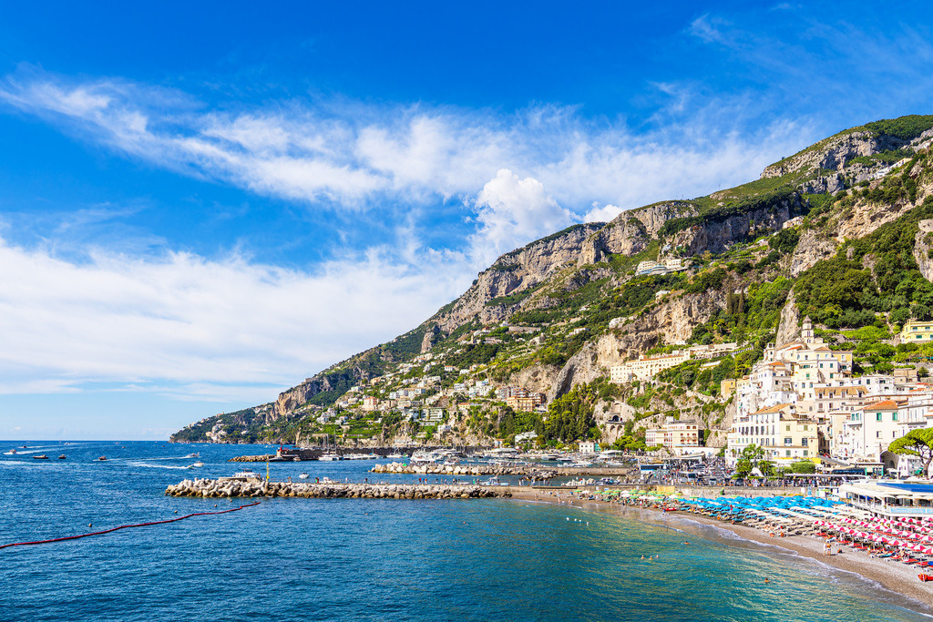 Blick auf Amalfi an der Amalfiküste in Italien | Blick auf Amalfi an der Amalfiküste in Italien.