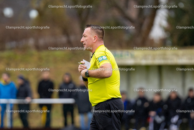 Fußball I Herren I Saison 2025-2026 I Landesfreundschaftsspiel I SC Rönnau - SSG Rot-Schwarz Kiel 115 | David Staub (Schiedsrichter) - Realisiert mit Pictrs.com