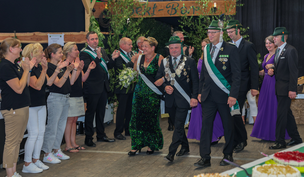 top-top.de-250704-025 | Foto, Video, Fotografie, Videografie, Fotobox, DJ, Discjockey, Musik, Musikbox, Veranstaltung, Photobooth, Amazon, Ebay, Buchtipp, Bestseller, Autor, Verlag, Buch, Wesel, Hamminkeln, NRW, Dinslaken, Rees, Drohne, Hochzeit, Party, Fotobox, Wesel, Fotograf