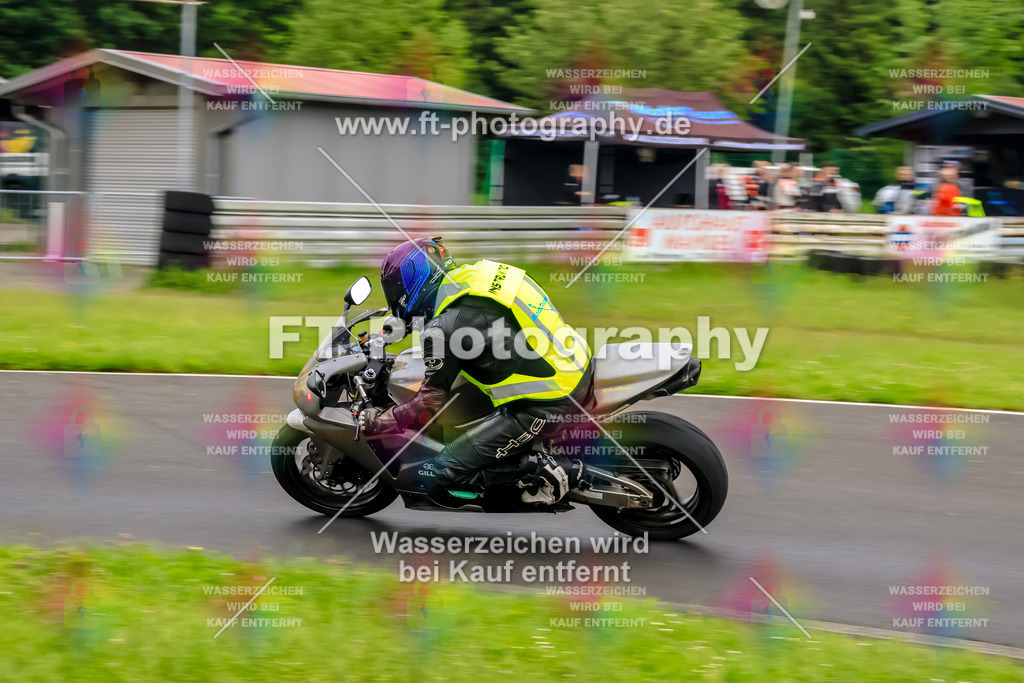 VBK-6443 | Hier findet Ihr Bilder von Touristenfahrten auf der Nürburgring Nordschleife oder von anderen Veranstaltungen die ich besucht habe. Viel Spass beim Durch Schauen 