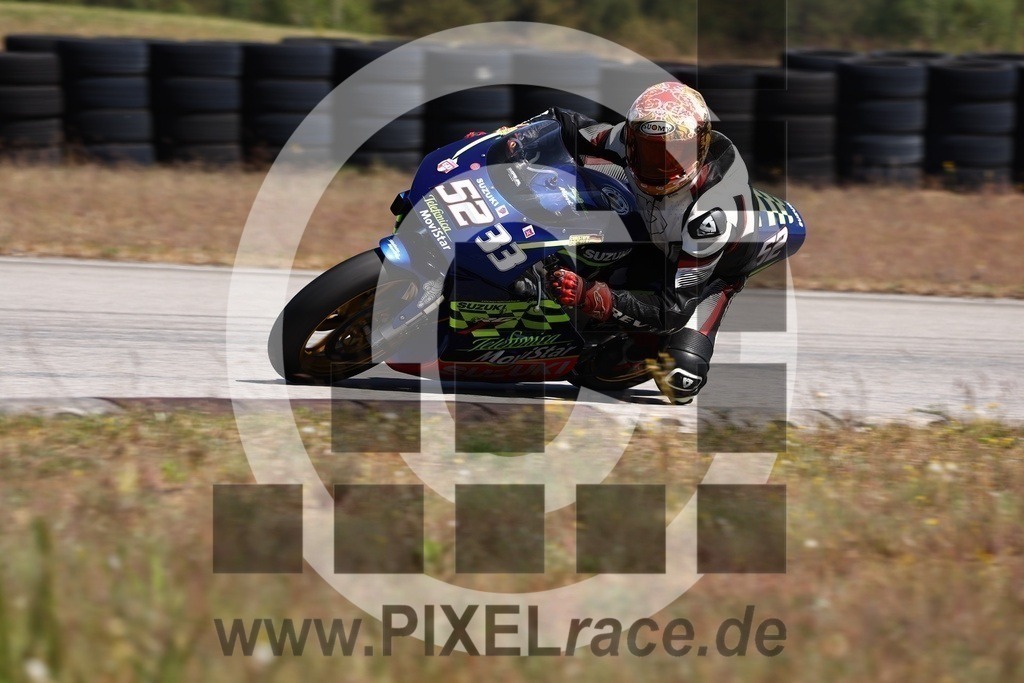 0033-20240512_06461 | Schöne Erinnerungen an spannende Momente - das festzuhalten ist unser Job. PIXELrace.de ist seit 2003 auf den Rennstrecken Europas unterwegs um die Action draußen beim Fahren und die wunderbare Stimmung imm Fahrerlager für euch einzufangen.