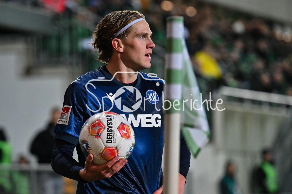 SpVgg Greuther Fürth - Karlsruher SC | FUERTH, GERMANY - OCTOBER 24: with ball David HEROLD (Karlsruher SC 20) during the 2. bundesliga match between SpVgg Greuther Fuerth vs. Karlsruher SC on matchday 10 at Sportpark Ronhof Thomas Sommer on October 24, 2025 in Fuerth, Germany / DFL REGULATIONS PROHIBIT ANY USE OF PHOTOGRAPHS AS IMAGE SEQUENCES AND/OR QUASI-VIDEO