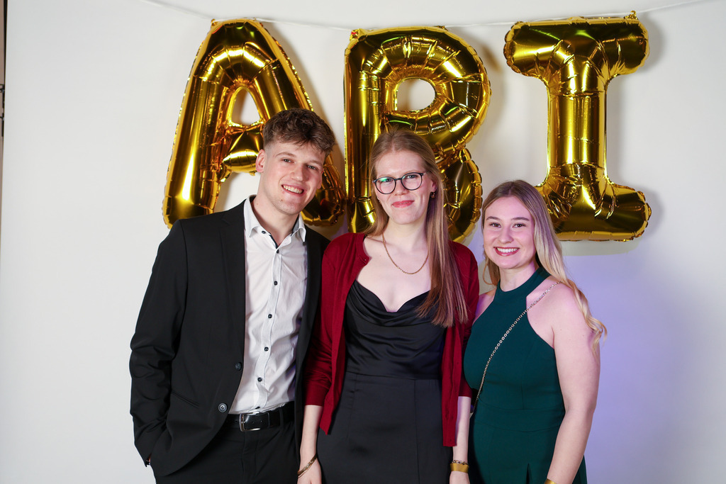 Abiball GGM 2026 _ Gruppenfotos-136 | Henke Visuals - Realisiert mit Pictrs.com