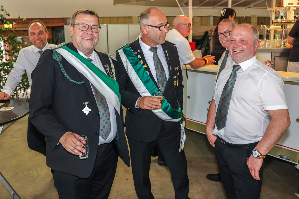 top-top.de 240629-049 | Foto, Video, Fotografie, Videografie, Fotobox, DJ, Discjockey, Musik, Musikbox, Veranstaltung, Photobooth, Amazon, Ebay, Buchtipp, Bestseller, Autor, Verlag, Buch, Wesel, Hamminkeln, NRW, Dinslaken, Rees, Drohne, Hochzeit, Party, Fotobox, Wesel, Fotograf